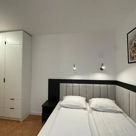 Nad Jeziorem Πανσιόν