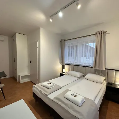 Nad Jeziorem 3* Powidz (Slupca)