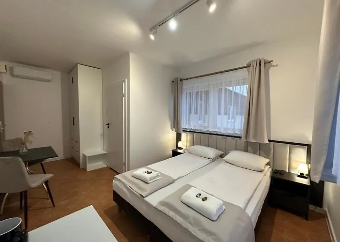 Nad Jeziorem 3* פובידז