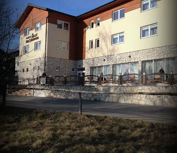 Nad Jeziorem 3* Powidz (Slupca)